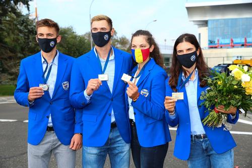 Patru din cei 15 sportivi medaliați cu aur la întrecerile de la Poznan: Florin Lehaci, Marius Cozmiuc, Maria Tivodariu și Ionela Cozmiuc FOTO CS Dinamo