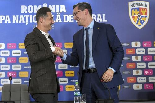 CULISE. Anunțul lui Mirel Rădoi, că nu va conduce echipa și la barajul pentru Mondiale, e dovada nemulțumirilor sale că șefii de la Casa Fotbalului nu au avut încredere să-l lase să-și continue mandatul, mai ales după înfrângerea din Armenia.