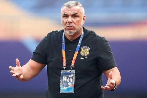 Cosmin Olăroiu e luat în calcul pentru banca naționalei