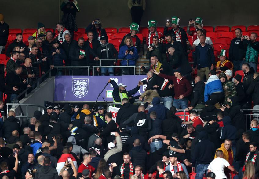 Fani Ungariei nu-și vor putea susține naționala în meciul cu Polonia (deplasare) din preliminariile Campionatului Mondial, după haosul creat la partida cu Anglia de pe Wembley. Anunțul a fost făcut de FIFA.