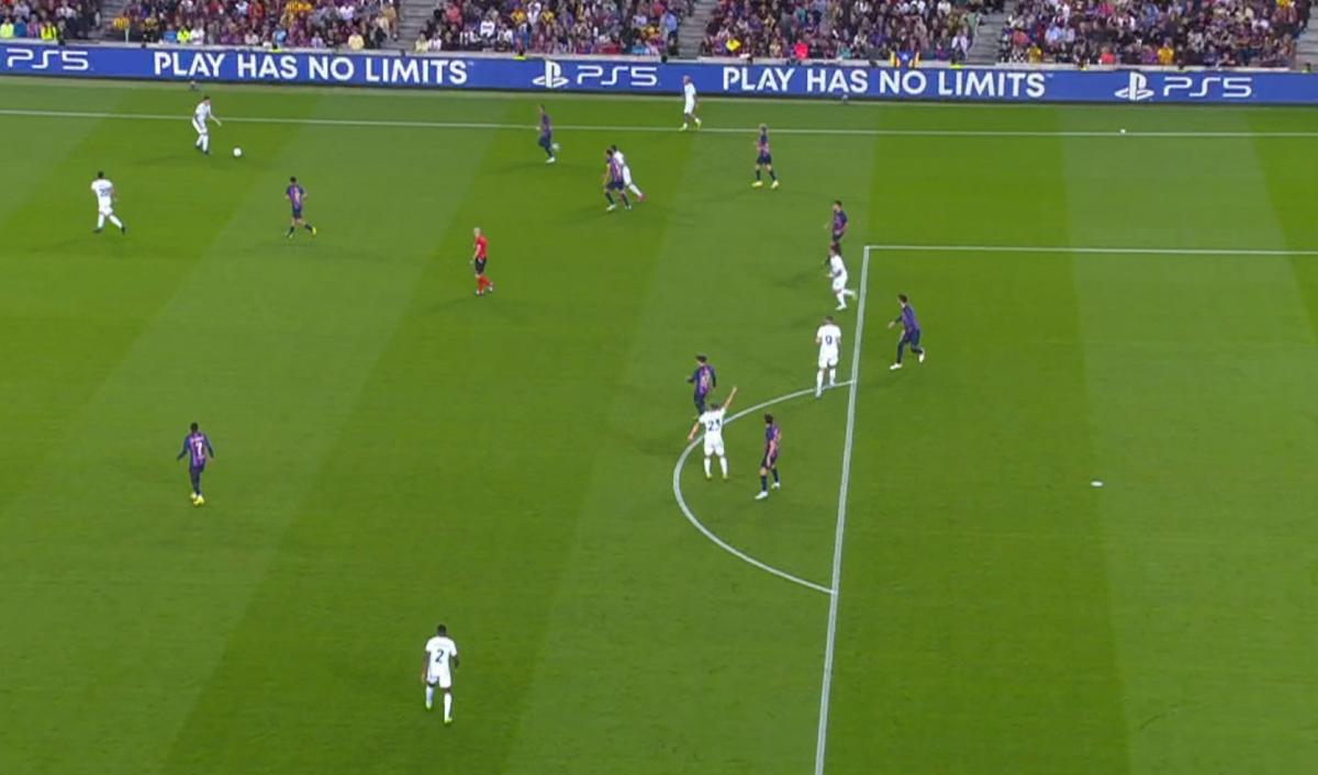 Internetul râde de Pique după gafa din Barcelona - Inter » Cele mai tari glume la adresa fundașului
