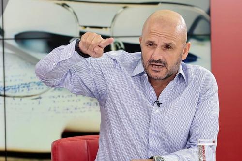 Adrian Mititelu, patronul FCU Craiova, e în plin proces de căutare a unui antrenor, după despărțirea de Marius Croitoru.