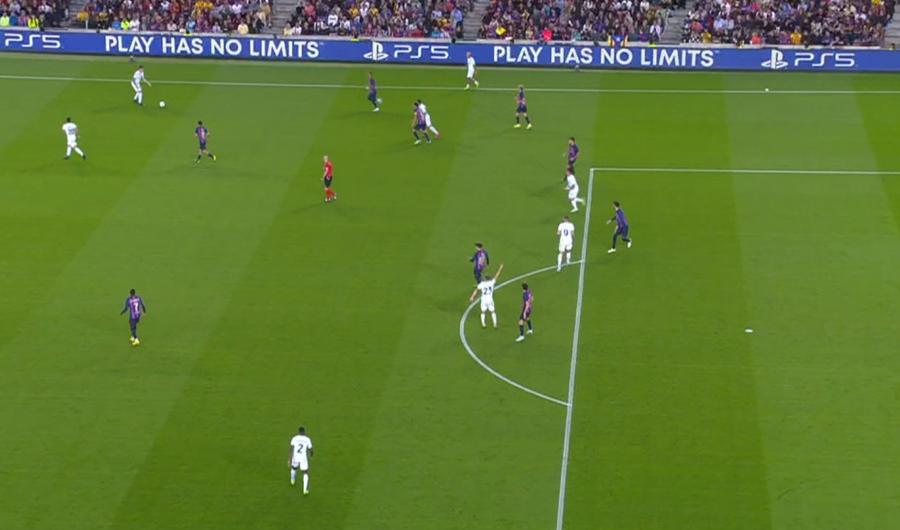 Internetul râde de Pique după gafa din Barcelona - Inter » Cele mai tari glume la adresa fundașului