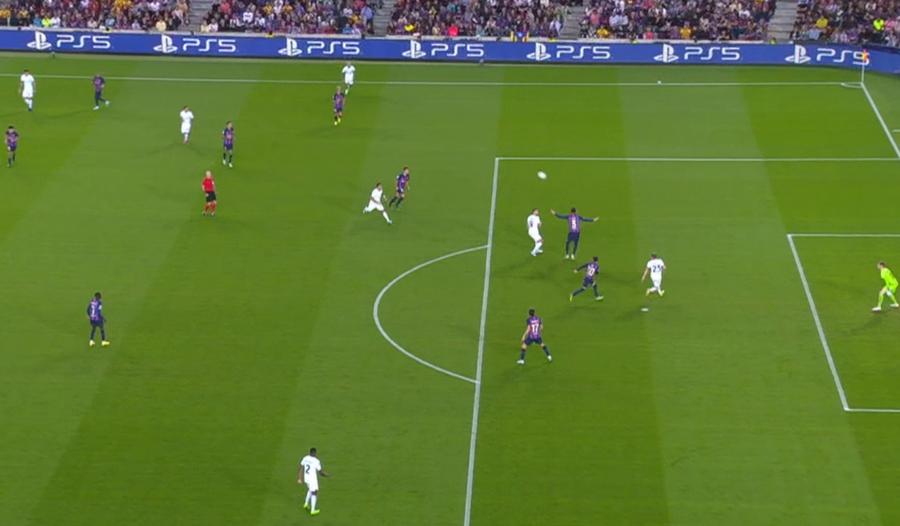 Internetul râde de Pique după gafa din Barcelona - Inter » Cele mai tari glume la adresa fundașului