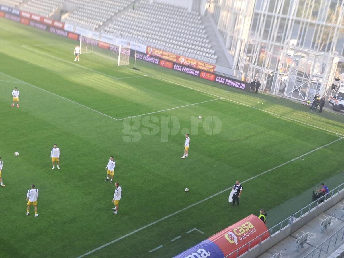 Gazonul de pe „Arcul de Triumf” la România - Anglia U20