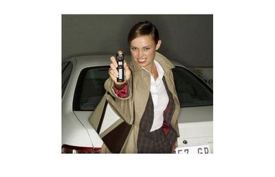 Alegerea înțeleaptă în Materia de Autoapărare: Spray cu Piper vs. Aparat cu Electrosocuri