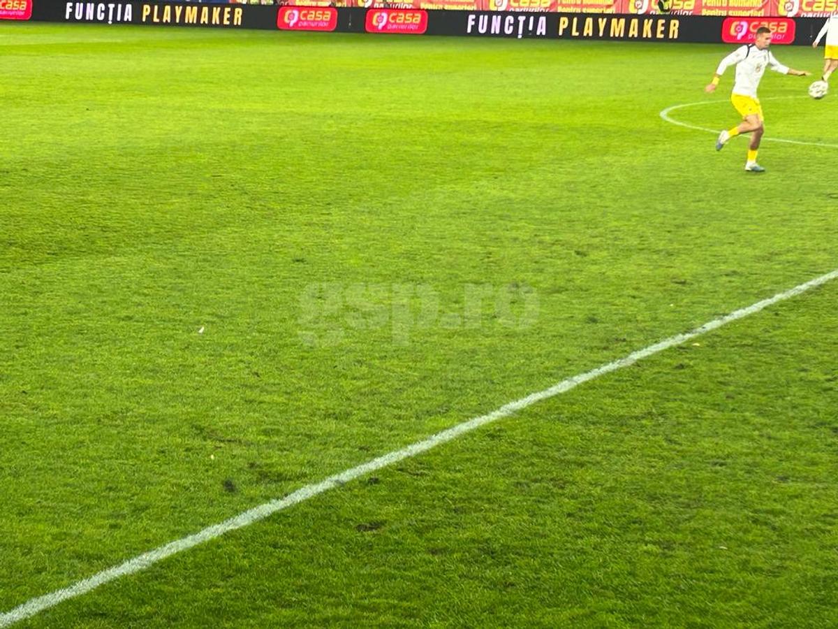 Gazonul de pe „Arcul de Triumf” la România - Anglia U20