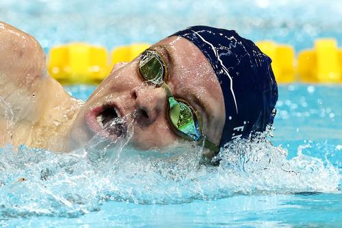 Leon Marchand înotând procedeul liber FOTO Guliver/GettyImages