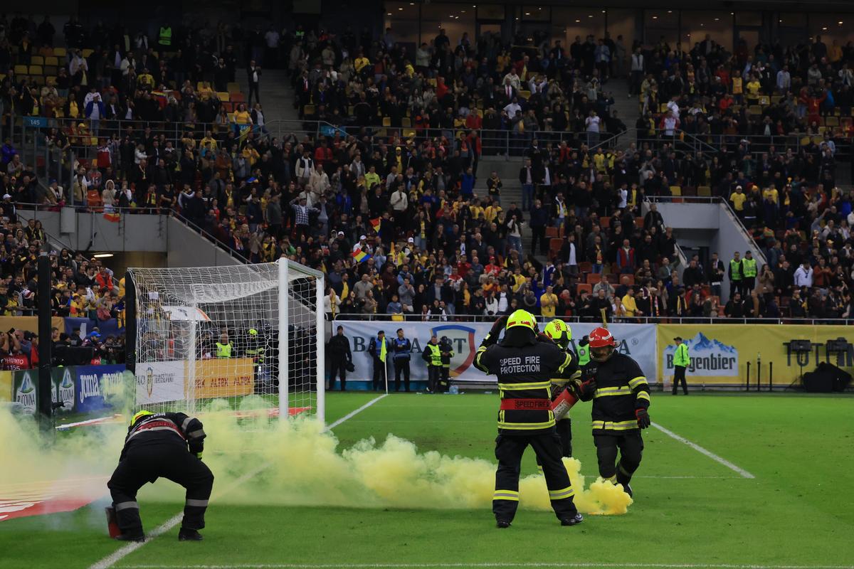 Ianis Hagi, șef de galerie după România - Austria