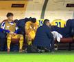 Mihai Popescu s-a accidentat în România - Austria! Imagini emoționante pe margine: consolat de Șut și de rivalul din Superligă