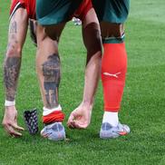 Tatuajul lui Ruben Neves, în care el și Diogo Jota se îmbrățișează // FOTO: Imago Images