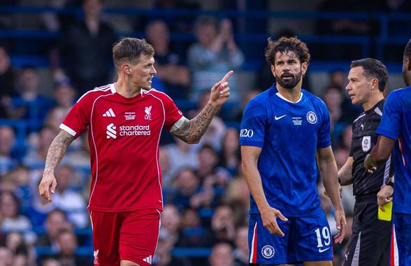 Contondentul Diego Costa! La un pas de bătaie cu Martin Skrtel într-un meci al legendelor