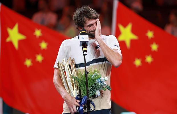 Poveste de basm la Shanghai: locul 204 în lume a câștigat turneul Masters 1000, învingându-și vărul în finală!