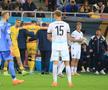 Mihai Popescu s-a accidentat în România - Austria! Imagini emoționante pe margine: consolat de Șut și de rivalul din Superligă
