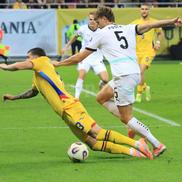 Faza la care Valentin Mihăilă a cerut penalty // foto: Ionuț Iordache (GSP)