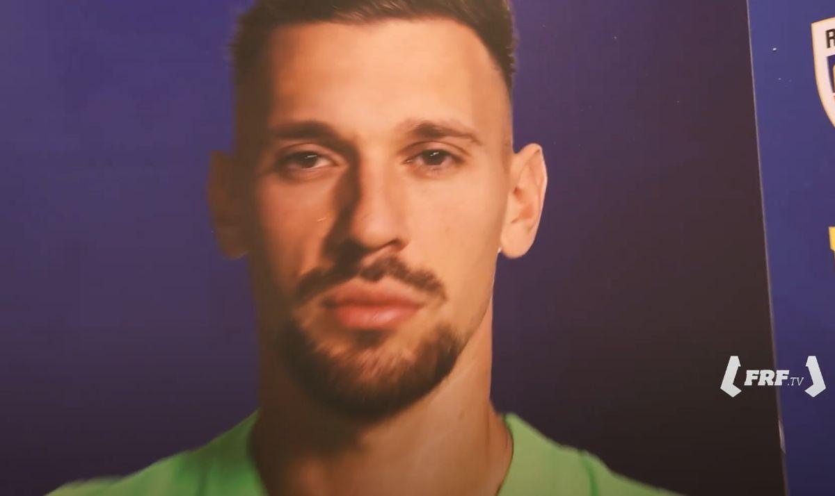 Cine este căpitanul „tricolor” în România - Austria » Imaginile din vestiar l-au dat de gol