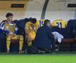 Mihai Popescu s-a accidentat în România - Austria! Imagini emoționante pe margine: consolat de Șut și de rivalul din Superligă