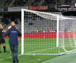 U Cluj - Rapid, întrerupt 4 minute după ce s-a rupt plasa / FOTO: captură @Prima Sport