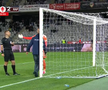 U Cluj - Rapid, întrerupt 4 minute după ce s-a rupt plasa / FOTO: captură @Prima Sport