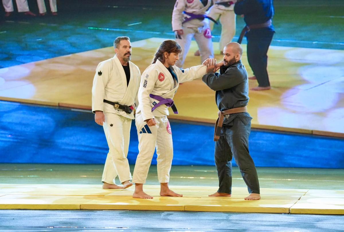 Sporturile despre care Europa aproape că n-a auzit » Spectacol la competiția din India, pe care Putin o voia rivala Jocurilor Olimpice