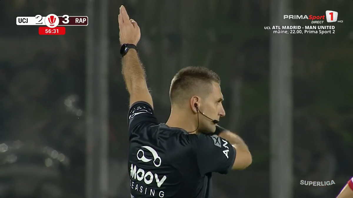 U Cluj a solicitat un penalty în meciul cu Rapid după un posibil henț al lui Sheriff Sinyan