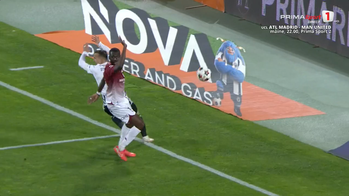 Fază controversată în U Cluj - Rapid! Au cerut penalty după un henț: decizia VAR