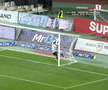 U Cluj - Rapid, întrerupt 4 minute după ce s-a rupt plasa / FOTO: captură @Prima Sport