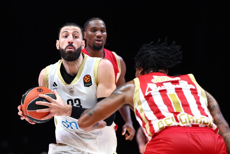 Toko Shenghelia e la al 14-lea sezon în Euroligă/Foto: Getty Images Toko Shenghelia, cu peste 300 de meciuri în Euroligă, a vorbit pentru GSP.ro despre pasiune: „E mereu acolo”