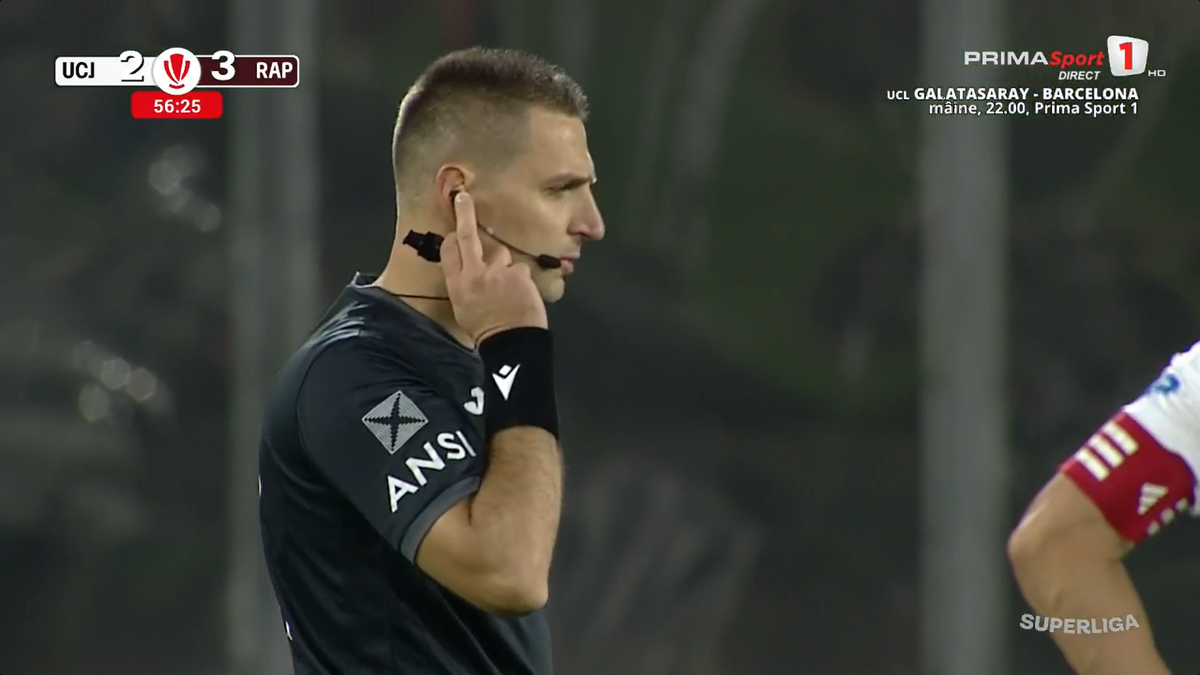 U Cluj a solicitat un penalty în meciul cu Rapid după un posibil henț al lui Sheriff Sinyan