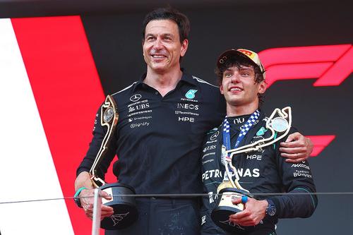 Toto Wolff, alături de Kimi Antonelli / foto: Guliver/gettyimages