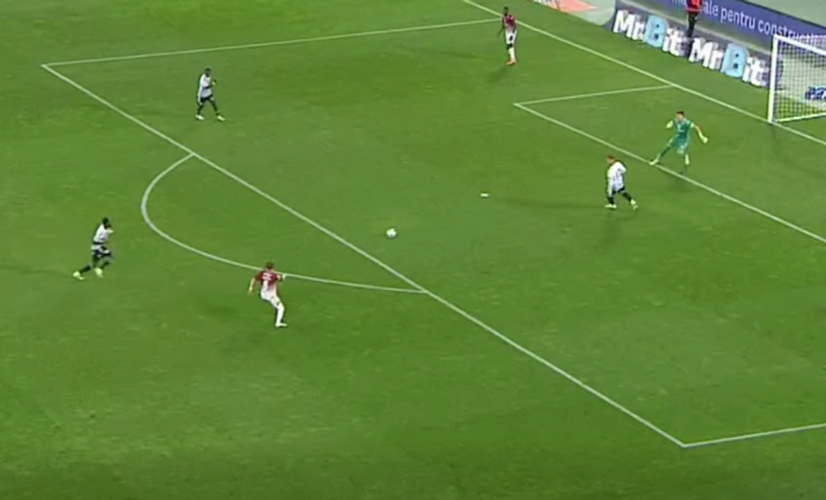 Eroare majoră în U Cluj - Rapid: a urmat un gol de generic