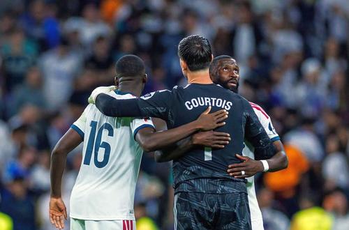 Thibaut Courtois (centru) // Foto: Instagram