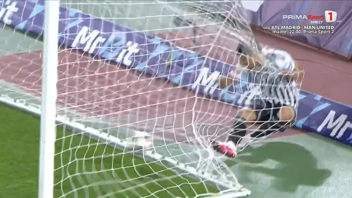 U Cluj - Rapid a fost întrerupt 4 minute » Scene rar văzute în Superliga