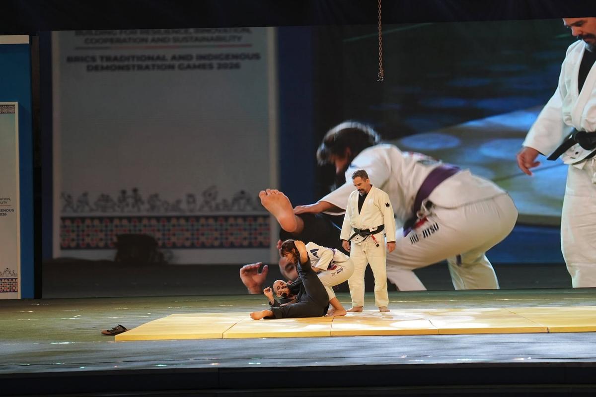 Sporturile despre care Europa aproape că n-a auzit » Spectacol la competiția din India, pe care Putin o voia rivala Jocurilor Olimpice