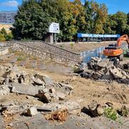 A început demolarea vechiului stadion din Hunedoara // foto: Facebook Corvinul Hunedoara