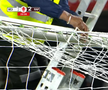 U Cluj - Rapid, întrerupt 4 minute după ce s-a rupt plasa / FOTO: captură @Prima Sport