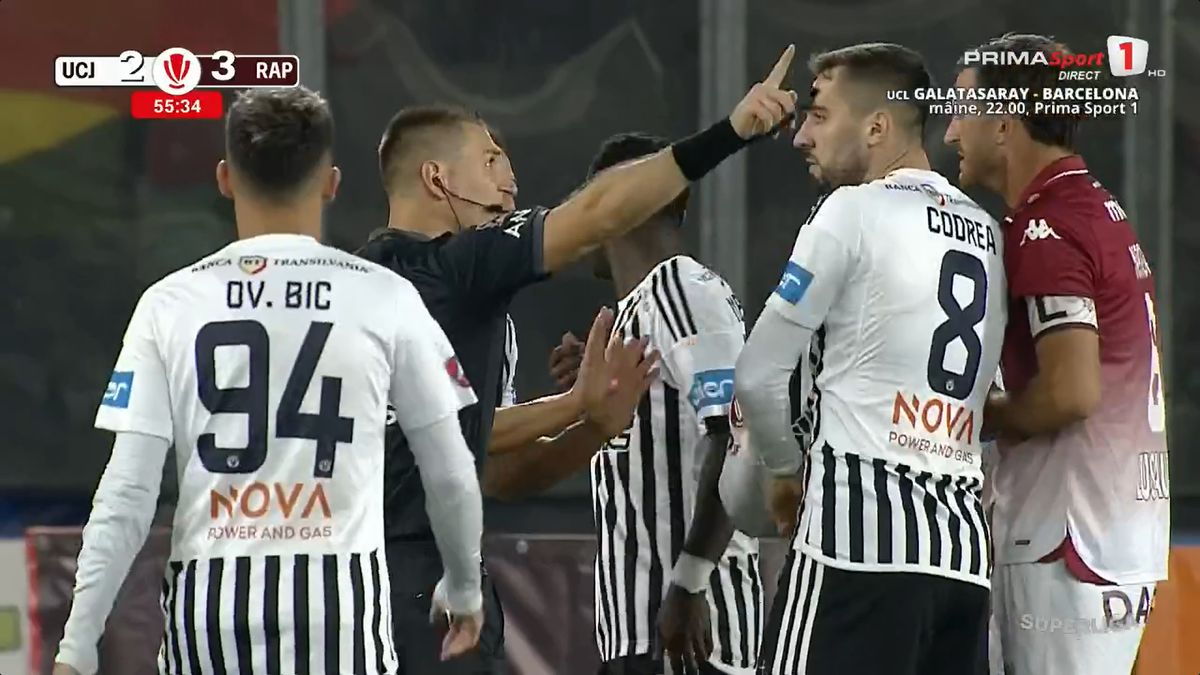Fază controversată în U Cluj - Rapid! Au cerut penalty după un henț: decizia VAR