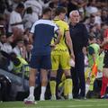 Căpitanul lui Villarreal, Juan Foyth (foto, în galben), încearcă să discute cu Jose Mourinho / Foto: Imago