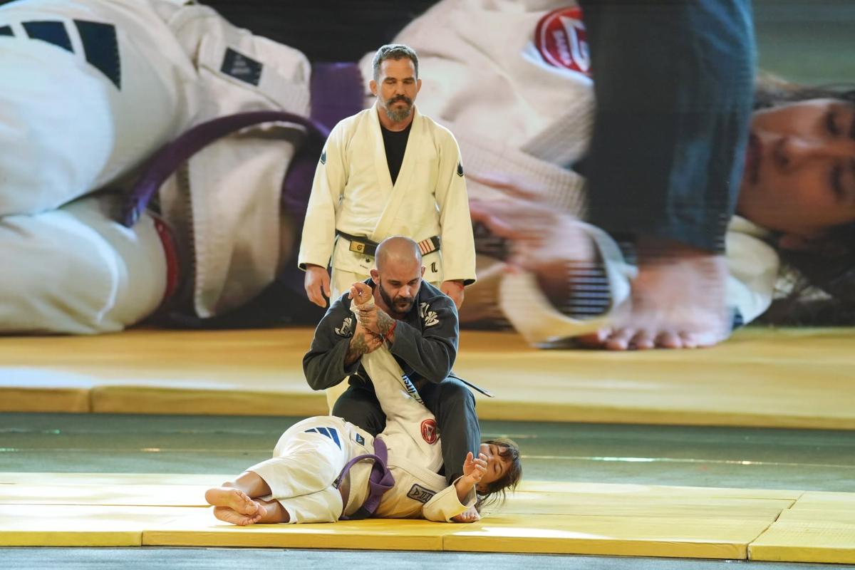 Sporturile despre care Europa aproape că n-a auzit » Spectacol la competiția din India, pe care Putin o voia rivala Jocurilor Olimpice