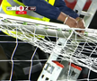 U Cluj - Rapid, întrerupt 4 minute după ce s-a rupt plasa / FOTO: captură @Prima Sport