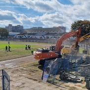 A început demolarea vechiului stadion din Hunedoara // foto: Facebook Corvinul Hunedoara