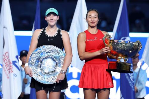 Mirra Andreeva și Qinwen Zheng, finaliste la Beijing/Foto: Getty Images