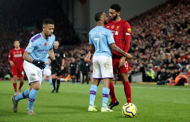 ANGLIA - MUNTENEGRU // VIDEO Șocant! Raheem Sterling a fost scos din lot după ce a sărit la gâtul unui coleg!