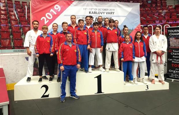 17 medalii pentru sportivii de la C.S.O Voluntari, la Campionatul Mondial de Karate SKDUN din Cehia
