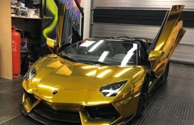 Bun de plată » Pierre-Emerick Aubameyang a făcut accident cu bolidul său de peste 300.000 €!