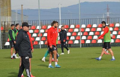 Covid-19 rămâne prezent în Liga 1 » 3 fotbaliști au fost confirmați astăzi: „Au intrat imediat în izolare”
