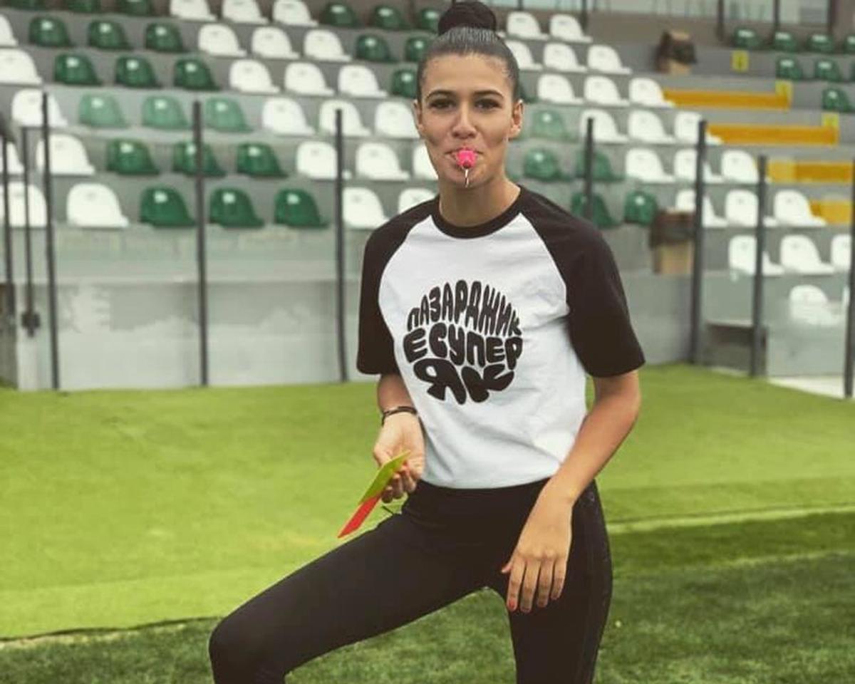GALERIE FOTO Arbitra care merge la Miss World » Frumoasa țării vorbește 4 limbi și studiază jurnalismul