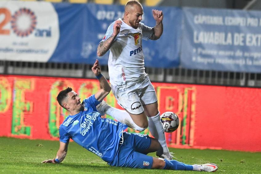 Chindia - Farul 1-1. Denis Alibec, atacantul constănțenilor, a făcut praf sistemul VAR/ foto Imago Images