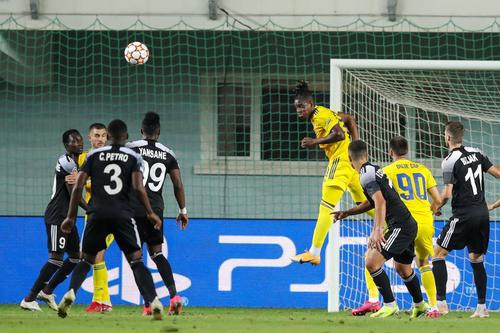 Charles Petro (numărul 3). fotbalistul lui Sheriff Tiraspol, este pe cale să semneze cu FC Botoșani.
Foto: Imago Images