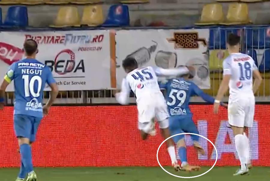 „VAR” improvizat în Liga 1 » Scene de tot râsul la Ploiești, după faza de penalty din Chindia - Farul